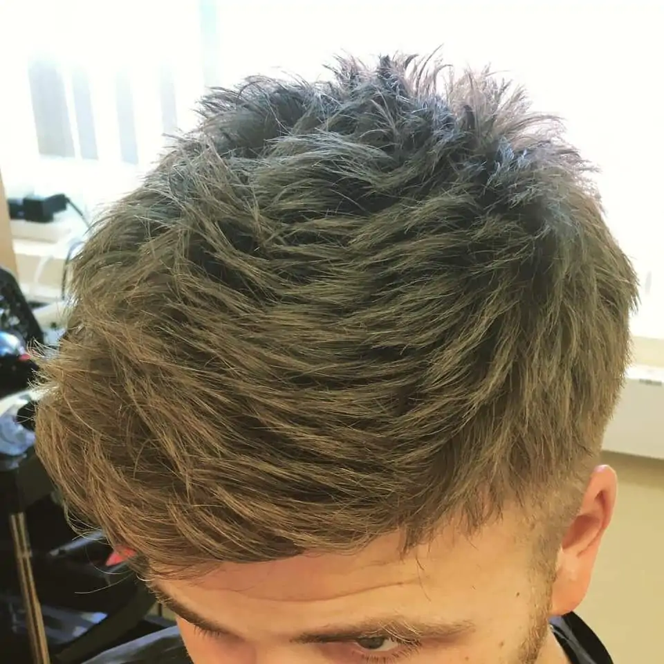 Modern hair cut blonde hair wig